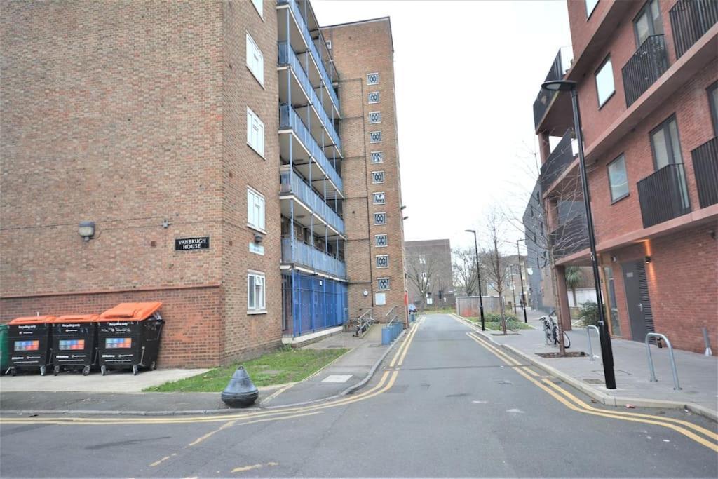 London Zone2 Classic 3 Bedroom Exterior photo